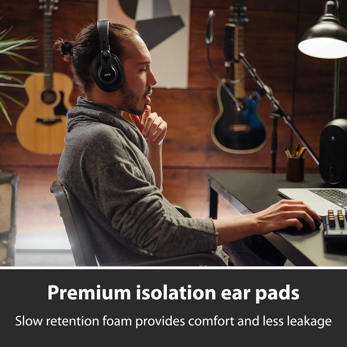 AKG K371 Review Isolation