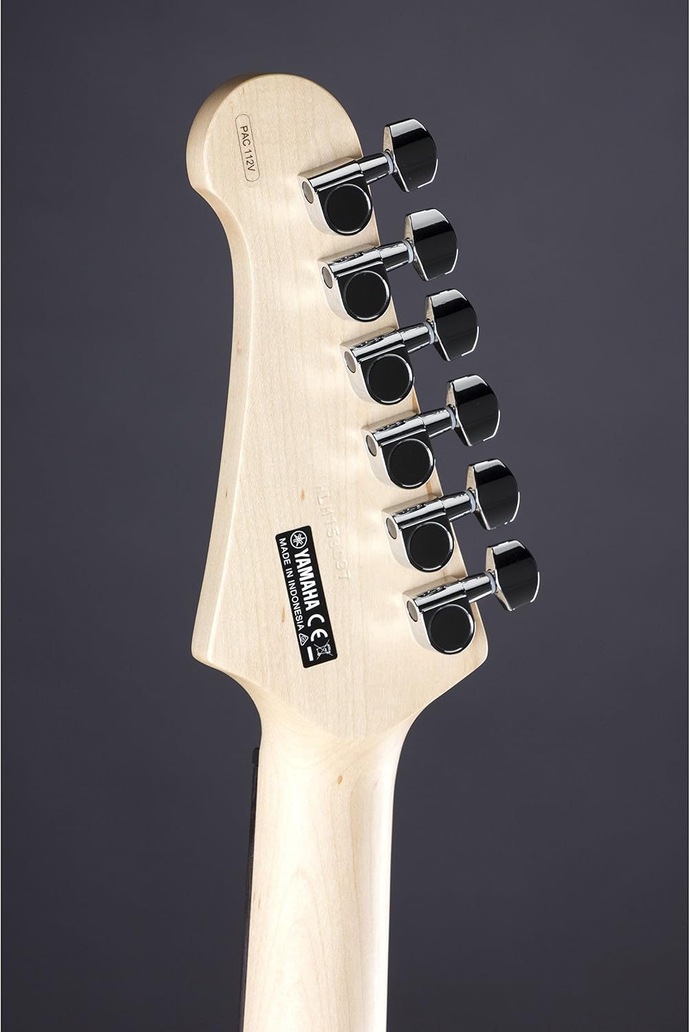 Yamaha Pacifica 112V Review Tuners