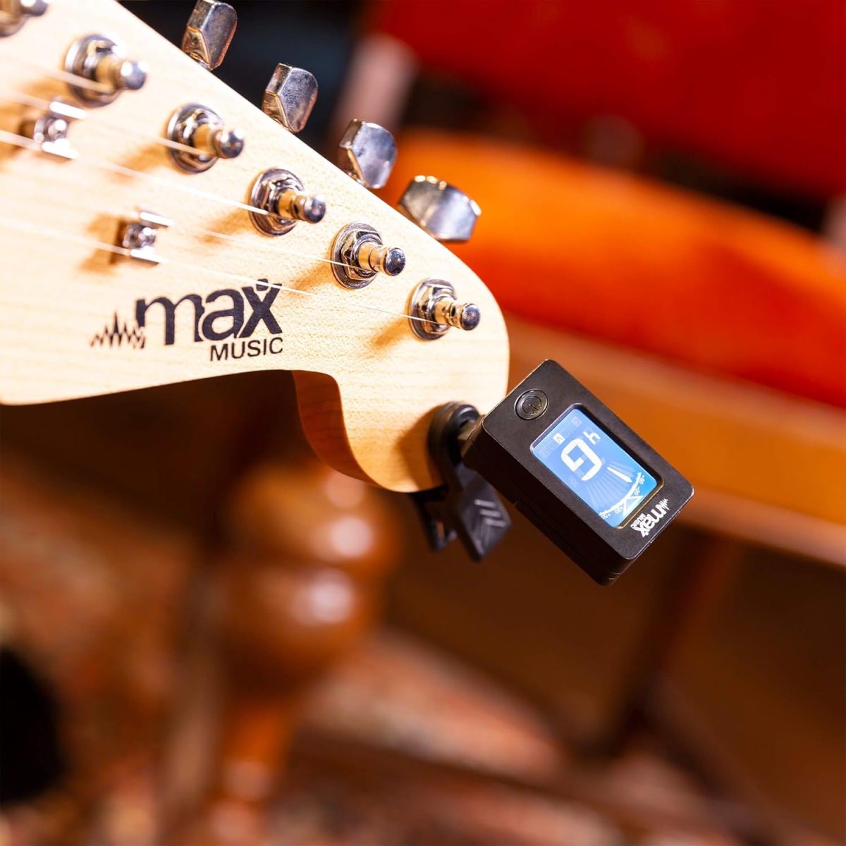Max Gigkit Electric Guitar Pack Review Tuner