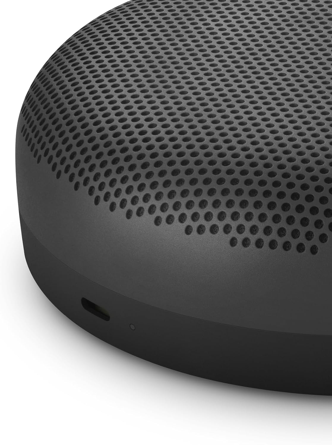 Bang & Olufsen Beosound A1 (2nd Gen) Review Close Up